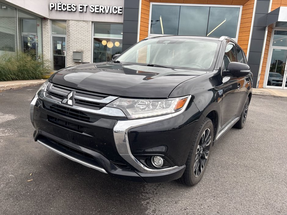 2018 Mitsubishi Outlander PHEV GT in Pointe-Aux-Trembles, Quebec - w940px