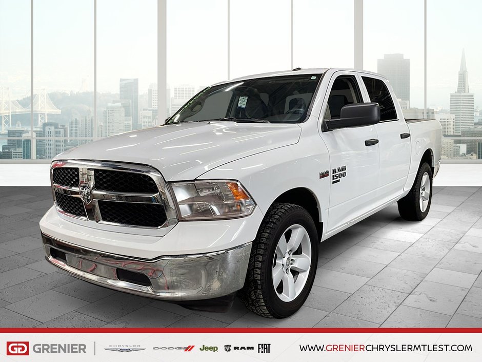 Ram 1500 Classic SLT + 4X4 CREW CAB + V8 HEMI 5.7L + 2022 à Pointe-Aux-Trembles, Québec - w940px