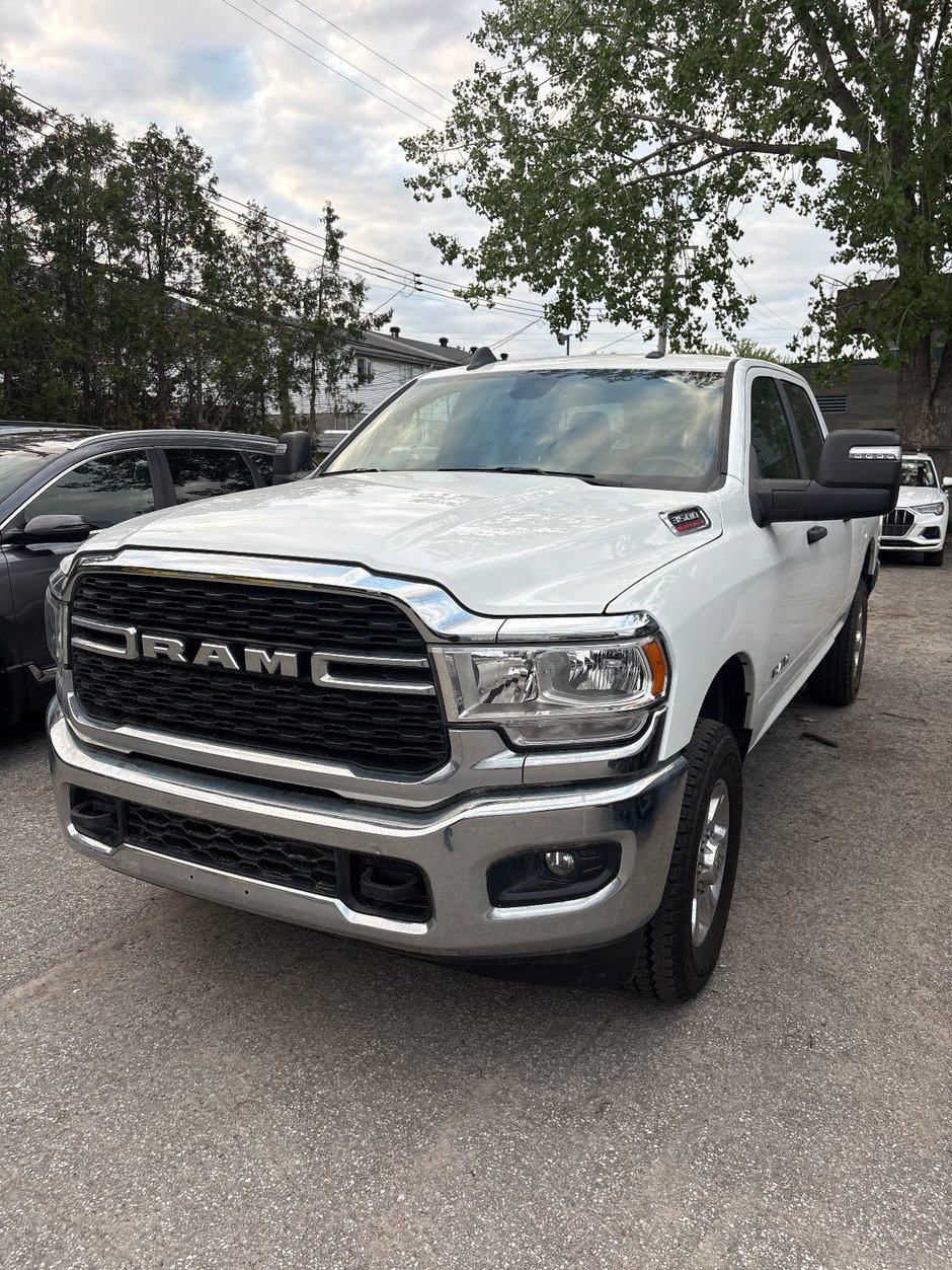 2024 Ram 3500 Big Horn in Pointe-Aux-Trembles, Quebec - w940px