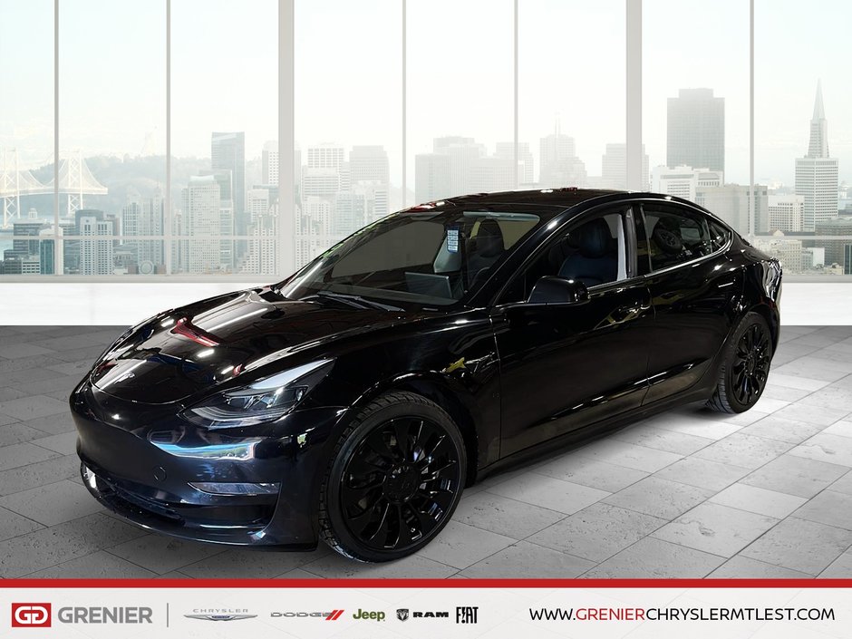 Tesla MODEL 3 SR + RWD + TOIT PANORAMIQUE + CUIR 2023 à Pointe-Aux-Trembles, Québec - w940px