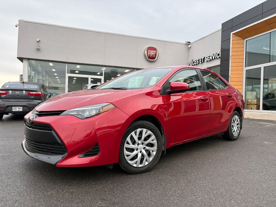 Toyota Corolla LE 2018 à Pointe-Aux-Trembles, Québec - w940px