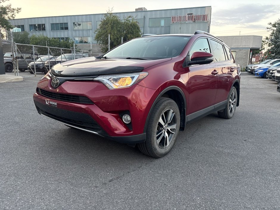 2018 Toyota RAV4 XLE+AWD in Pointe-Aux-Trembles, Quebec - w940px