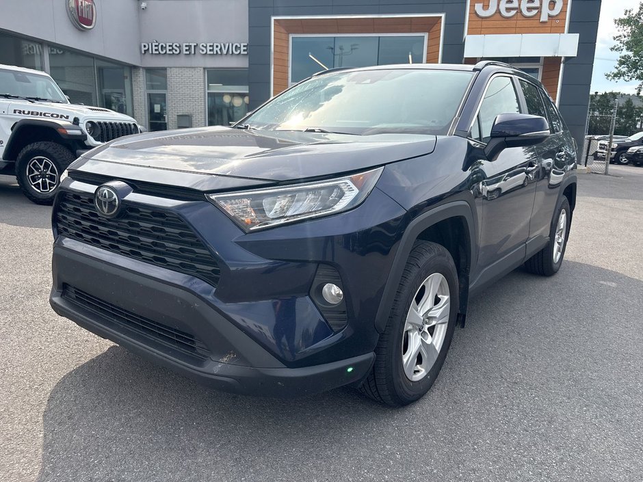 Toyota RAV4 XLE+AWD 2021 à Pointe-Aux-Trembles, Québec - w940px