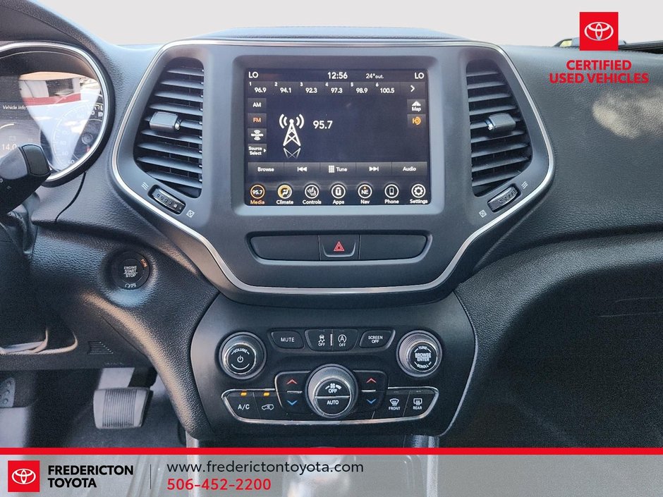 2022 Jeep Cherokee Altitude-16
