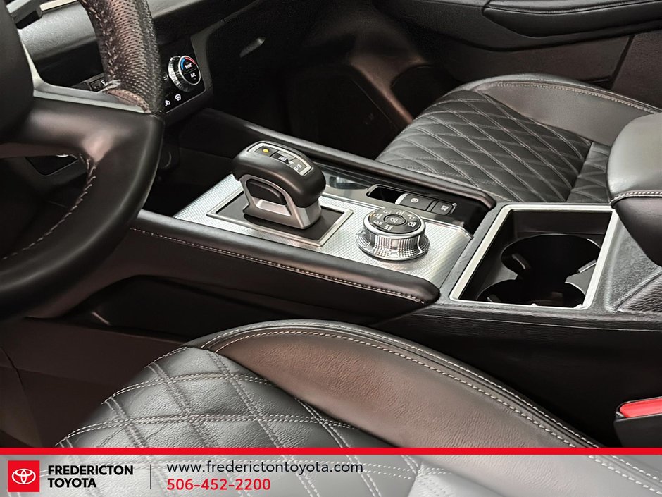 Mitsubishi Outlander  2024-13