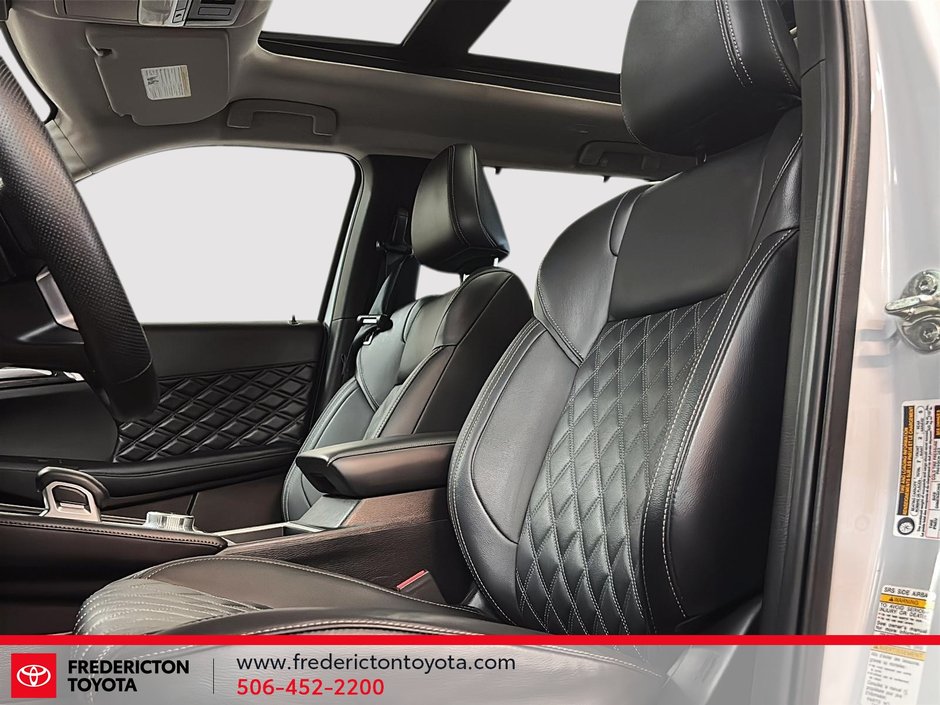 Mitsubishi Outlander  2024-7