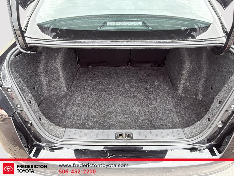 Nissan Versa SR 2023-5