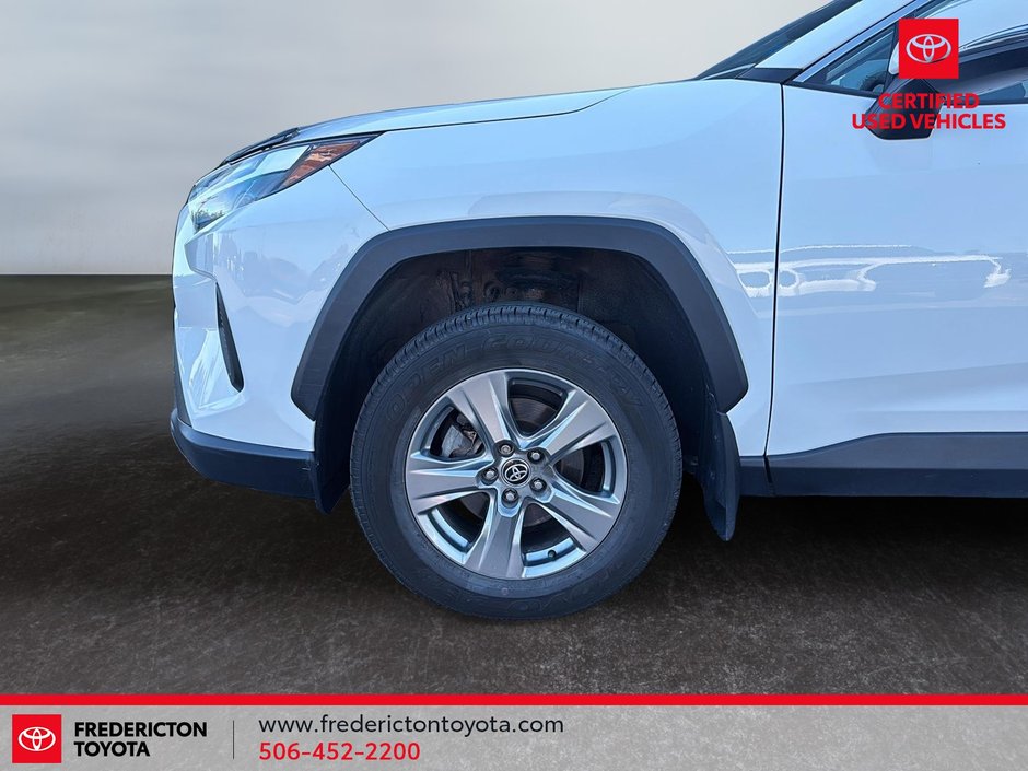 Toyota RAV4 XLE 2023-6