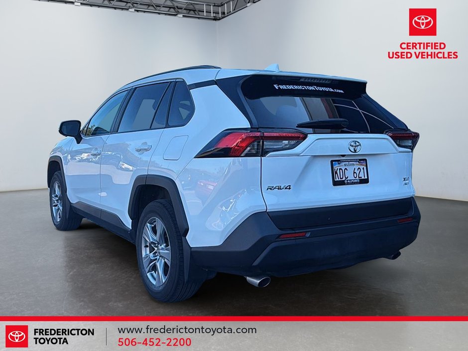 Toyota RAV4 XLE 2023-3