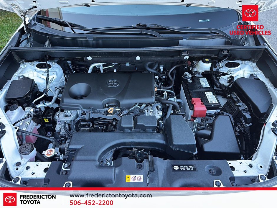 Toyota RAV4 XLE 2023-7