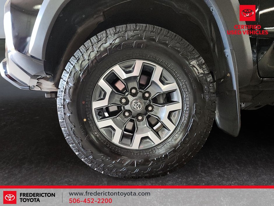 2023 Toyota Tacoma TRD OFF ROAD 4X4-6