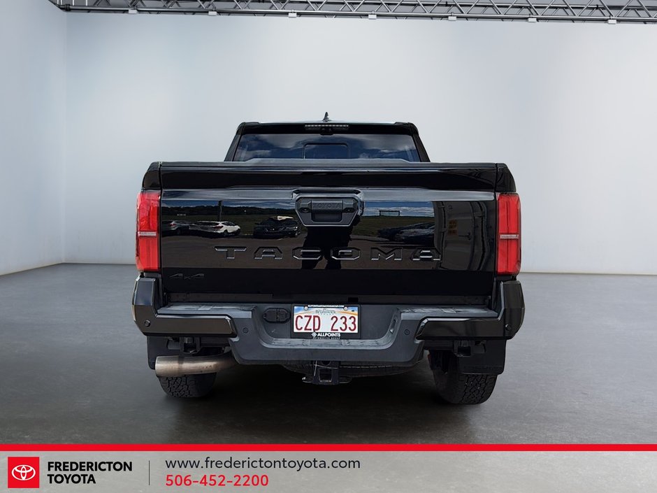 Toyota Tacoma TRD OFF-ROAD 2025-2