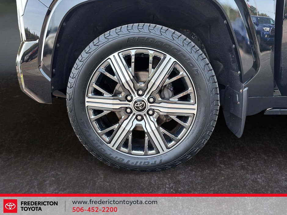 Toyota Tundra Capstone Hybrid 2023-6