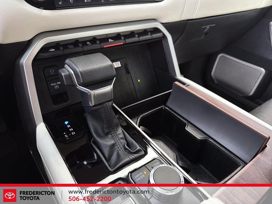 Toyota Tundra Capstone Hybrid 2023-16