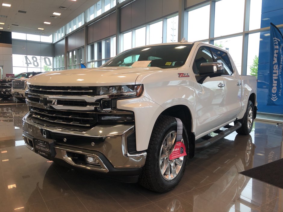 Frost Chevrolet Buick GMC Ltd | 2019 Chevrolet Silverado 1500 New Crew ...