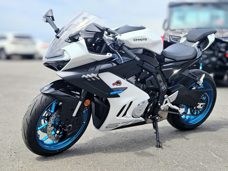CFMOTO 675 SS  2025