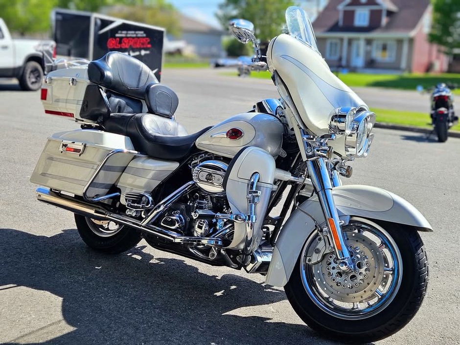 2008 HARLEY DAVIDSON FLHTC Screamin eagle 110pc