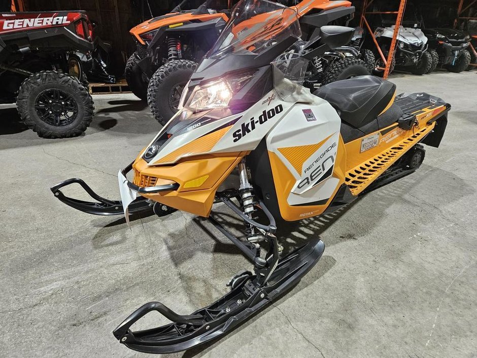 2017 Ski-Doo RENEGADE 1200