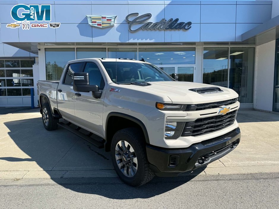 Chevrolet Silverado 2500 HD CUSTOM 2026 à Edmundston, Nouveau-Brunswick - w940px