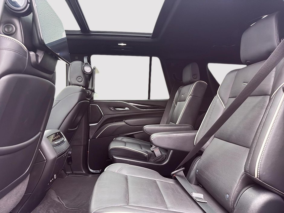 2023 Cadillac Escalade 4WD Sport-9