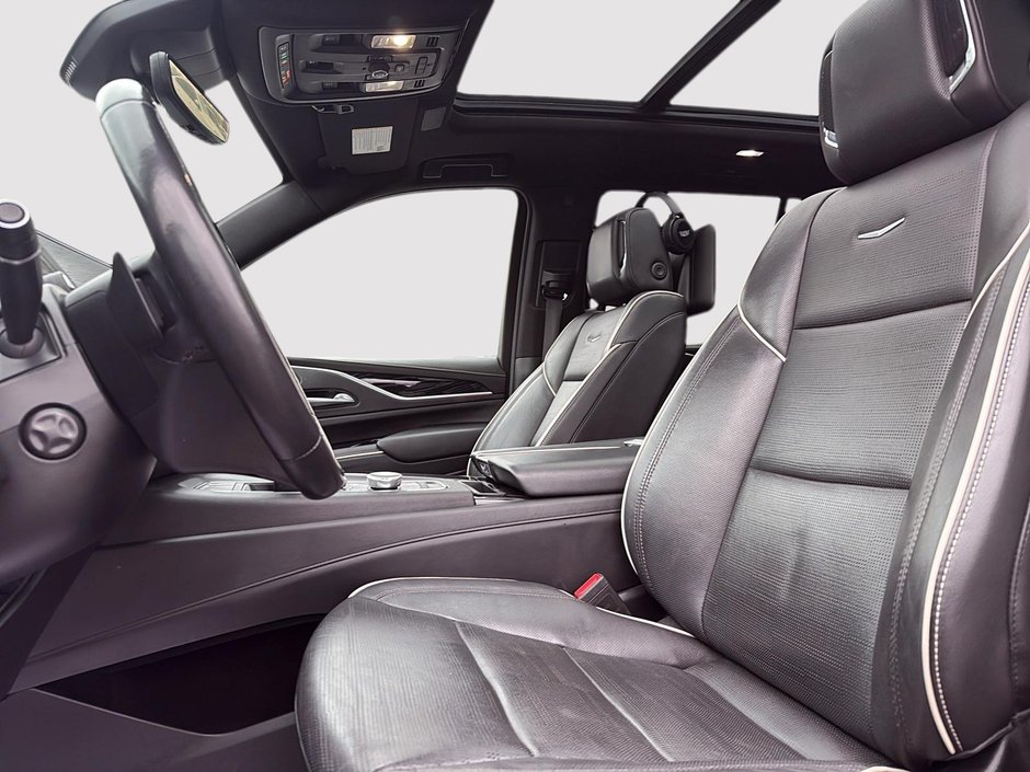 2023 Cadillac Escalade 4WD Sport-8