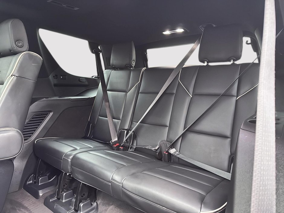 2023 Cadillac Escalade 4WD Sport-10