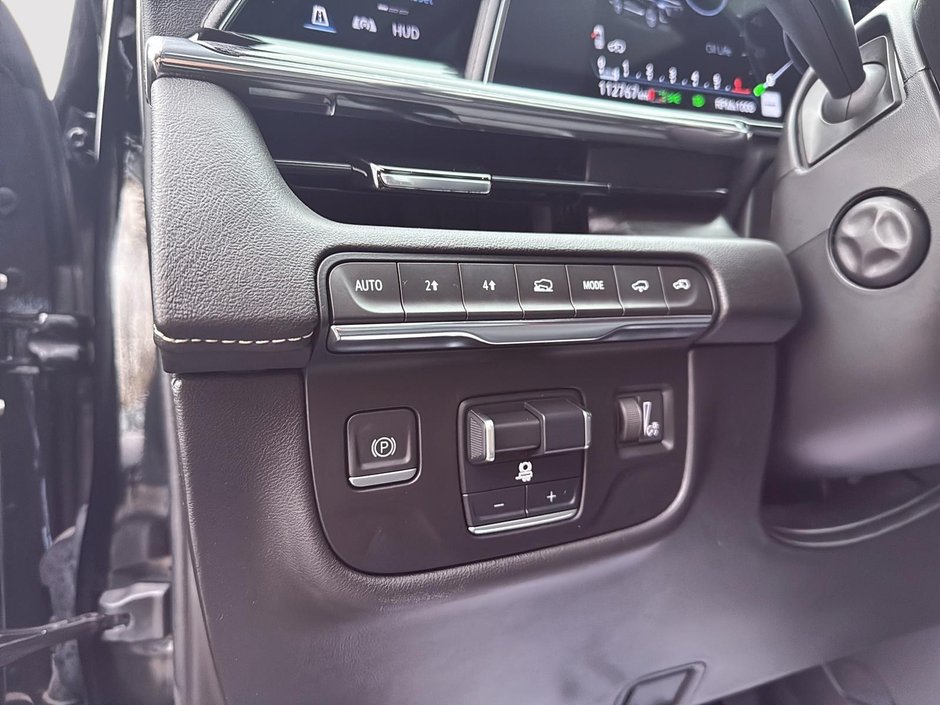 2023 Cadillac Escalade 4WD Sport-14