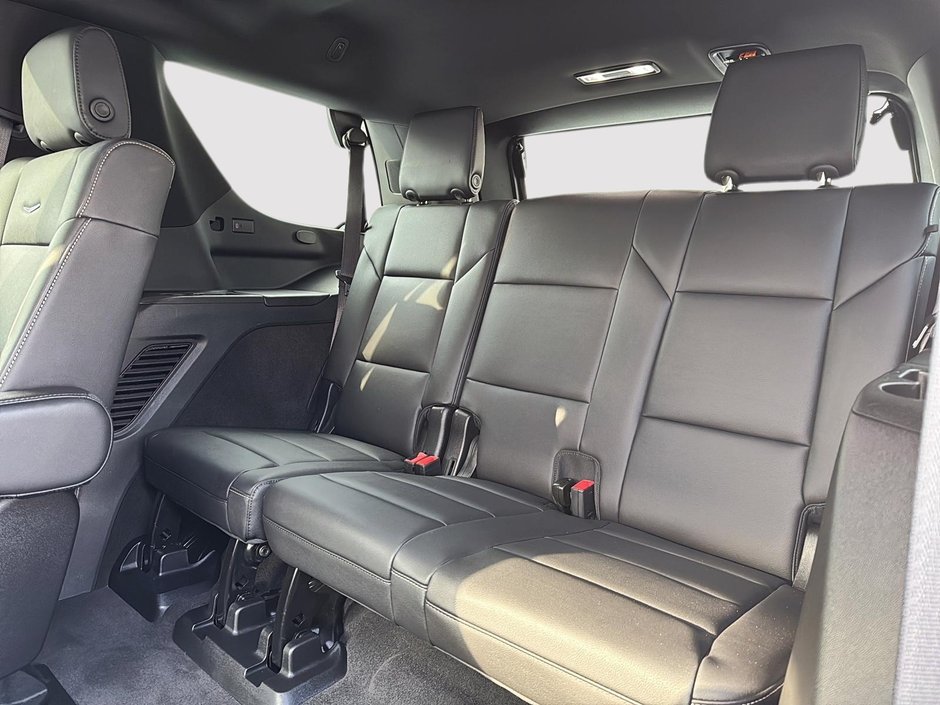 Cadillac Escalade 4WD Luxury 2024-10