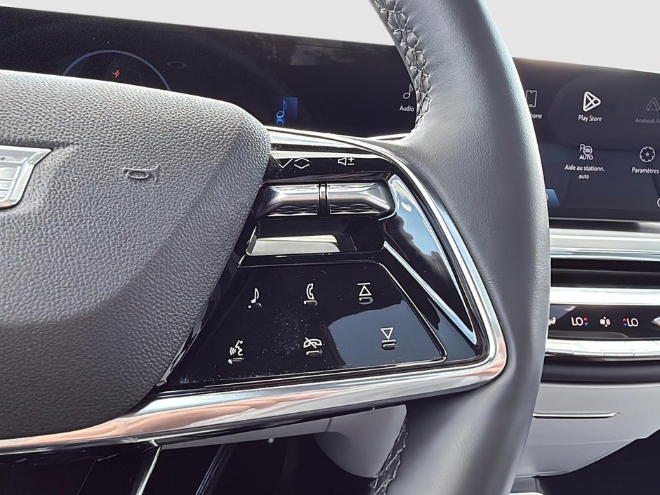 Cadillac LYRIQ Sport 2024-14