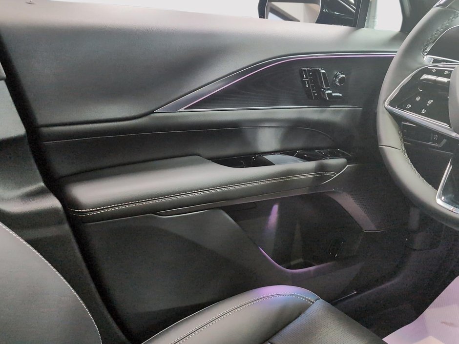 2026 Cadillac LYRIQ Luxury-8