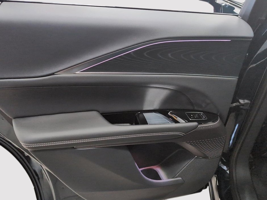 2026 Cadillac LYRIQ Luxury-9