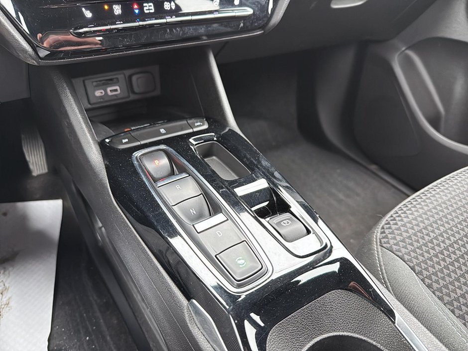 2022 Chevrolet Bolt EUV LT-12