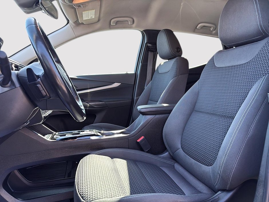 Chevrolet Bolt EUV LT 2023-7