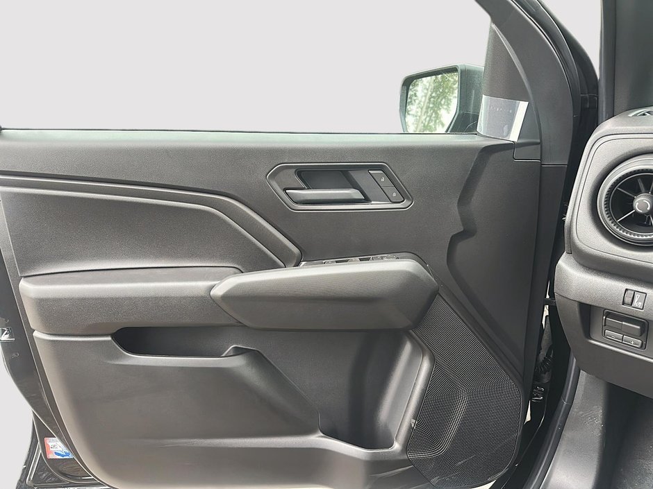 Chevrolet Colorado WT 2026-10