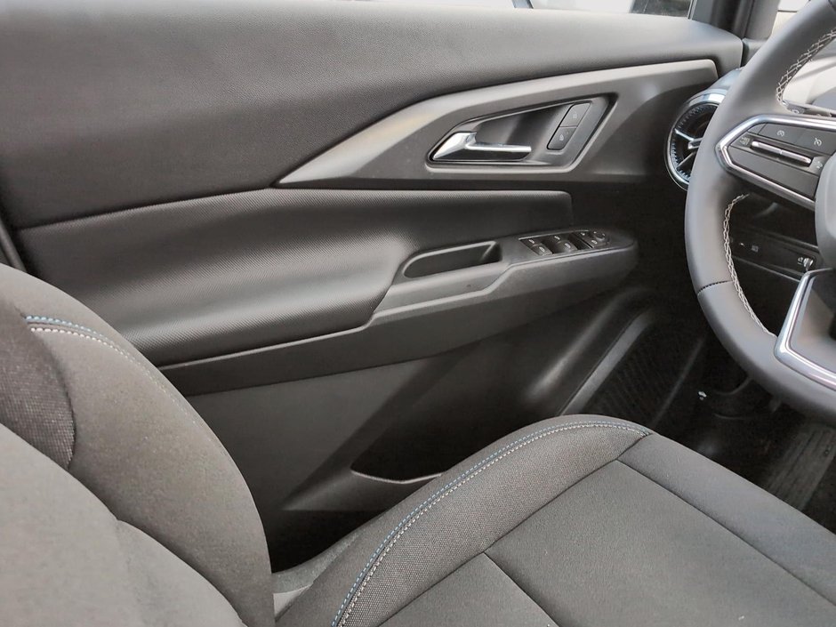 Chevrolet Equinox EV 2LT 2026-10