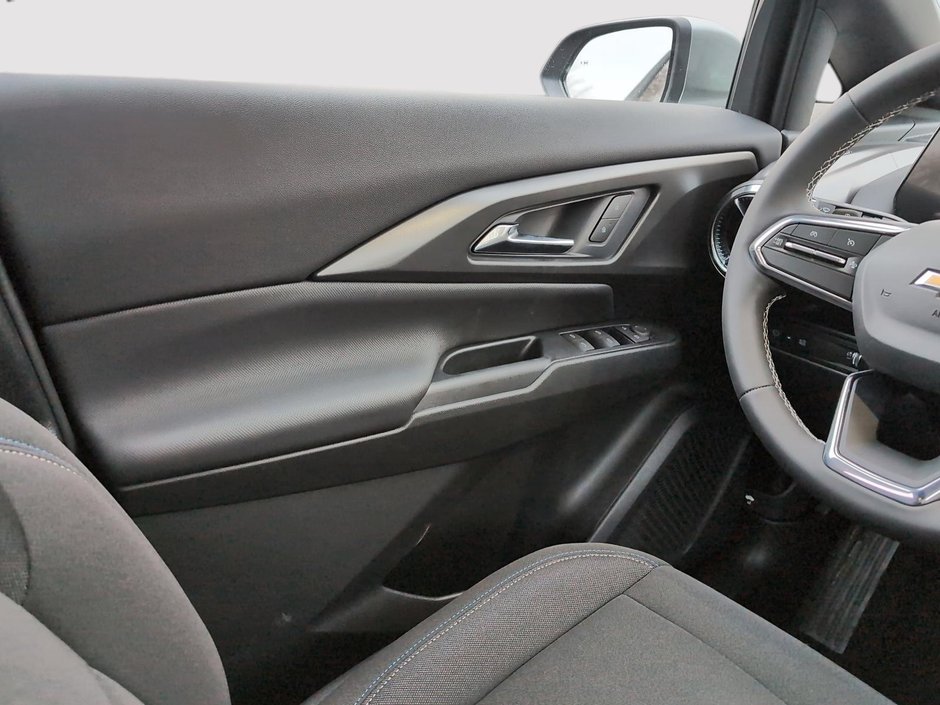 2026 Chevrolet Equinox EV 2LT-11