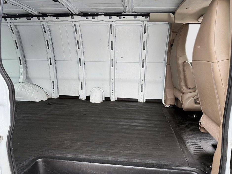 Chevrolet Express Cargo Van LWB 2022-12