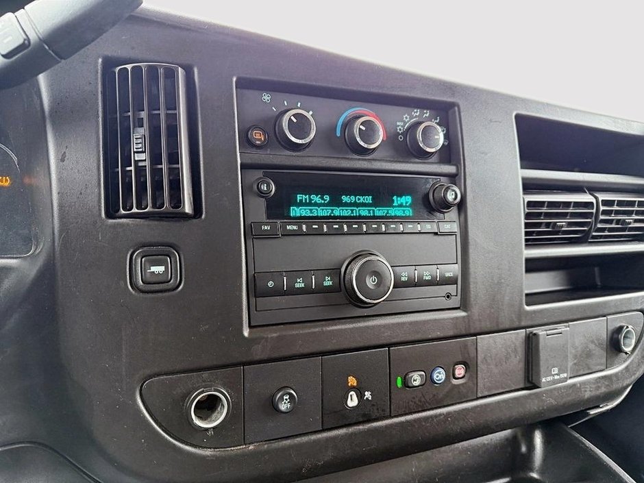 Chevrolet Express Cargo Van LWB 2022-11