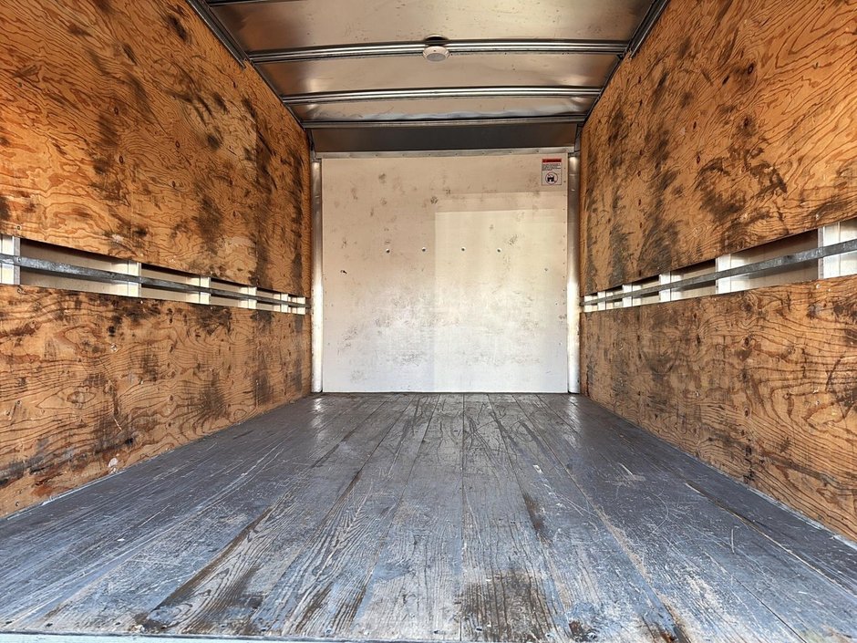 2023 Chevrolet EXPRESS CUTAWAY 3500 BASE-7