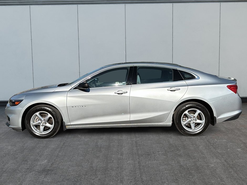 Chevrolet Malibu LS 2016-4