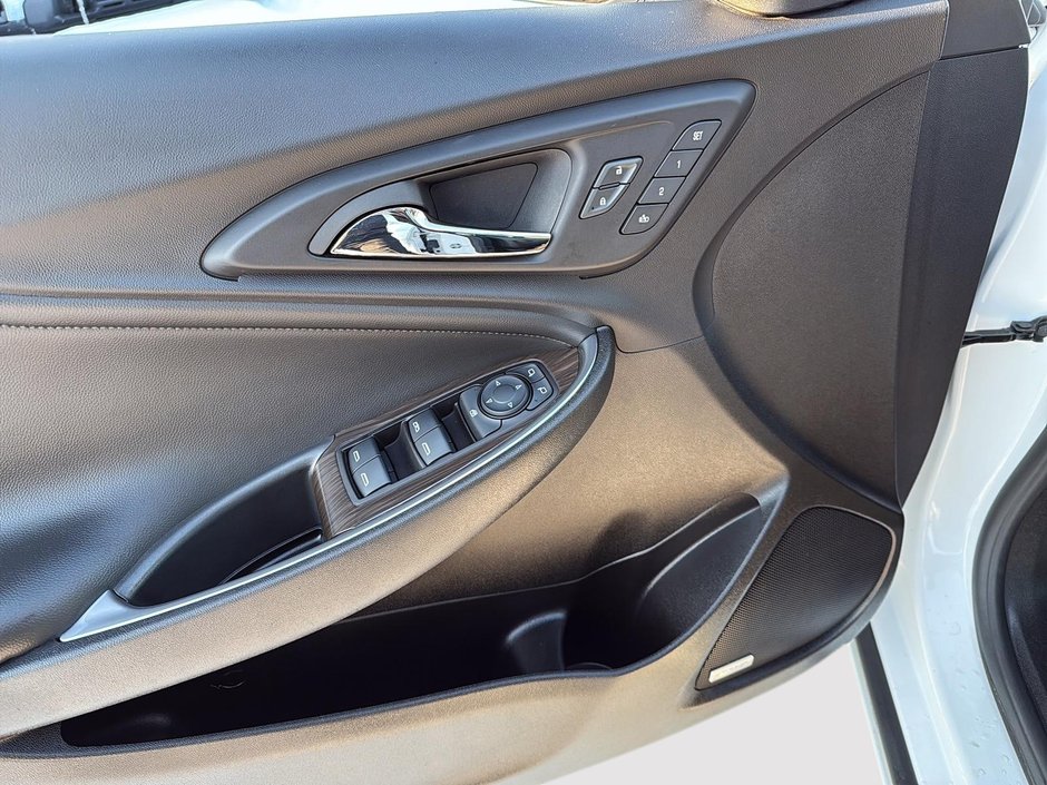 Chevrolet Malibu 2LT 2023-11