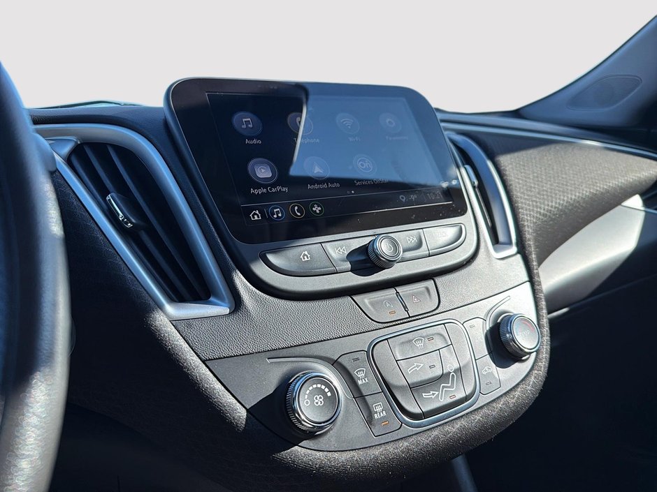 Chevrolet Malibu LS 2024-15