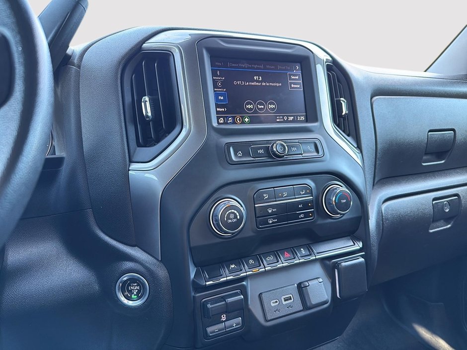 2023 Chevrolet Silverado 1500 Custom-15