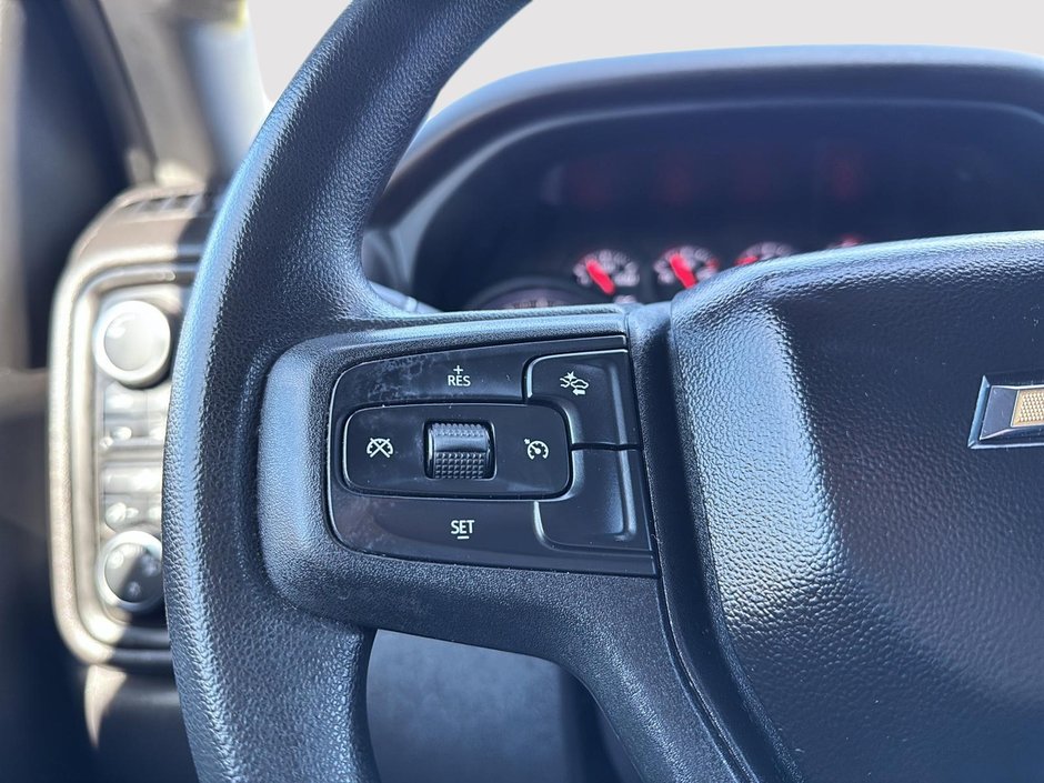 2023 Chevrolet Silverado 1500 Custom-13
