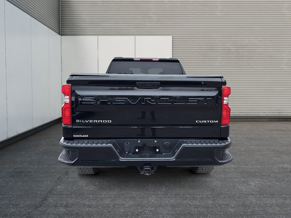 Chevrolet Silverado 1500 Custom Trail Boss 2024-2