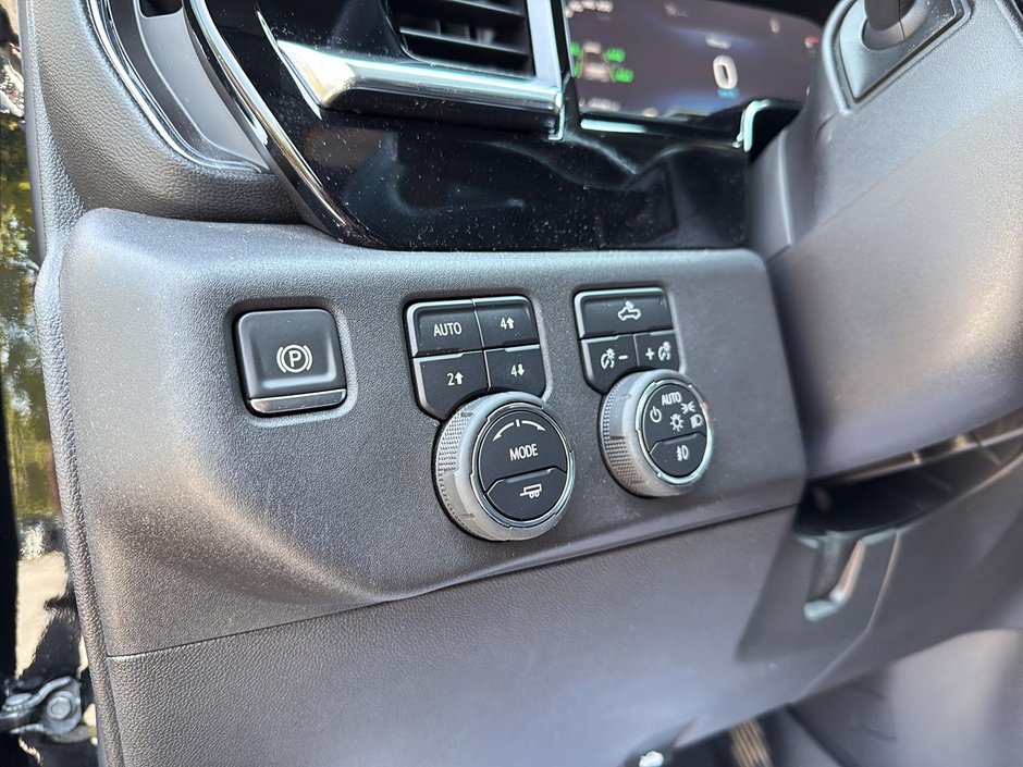 Chevrolet Silverado 1500 LT Trail Boss 2025-12