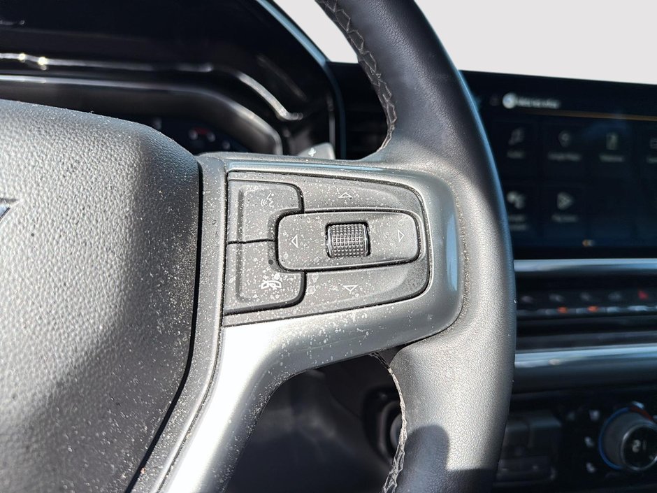 Chevrolet Silverado 1500 LTZ 2025-14