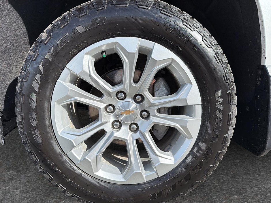 Chevrolet Silverado 1500 LTZ 2025-5