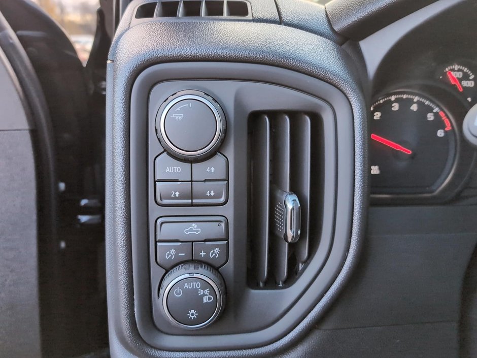 2026 Chevrolet Silverado 1500 Custom Trail Boss-14