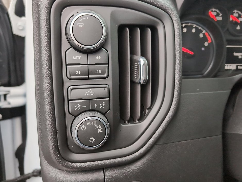 2026 Chevrolet Silverado 1500 Custom Trail Boss-13